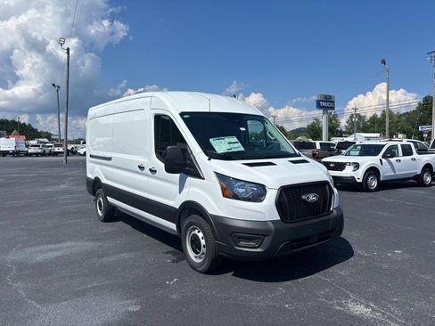 New 2026 Ford Transit 250 148 Medium Roof RWD image 3