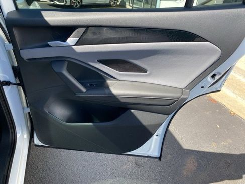 New 2025 Volkswagen Tiguan SE image 50