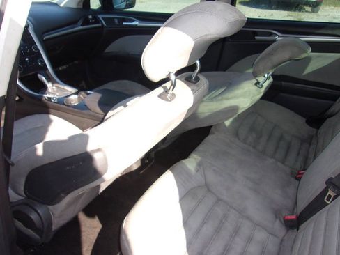 Used 2014 Ford Fusion S FWD image 12