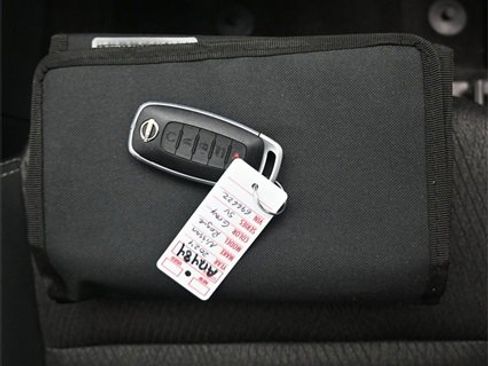 Used 2024 Nissan Rogue SV image 11