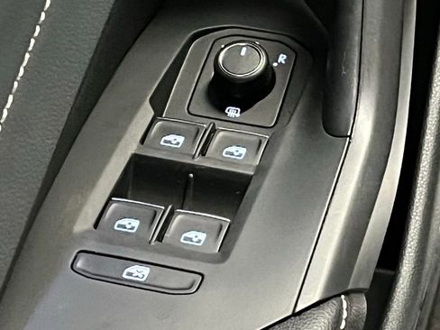 New 2026 Volkswagen Jetta SEL FWD image 17