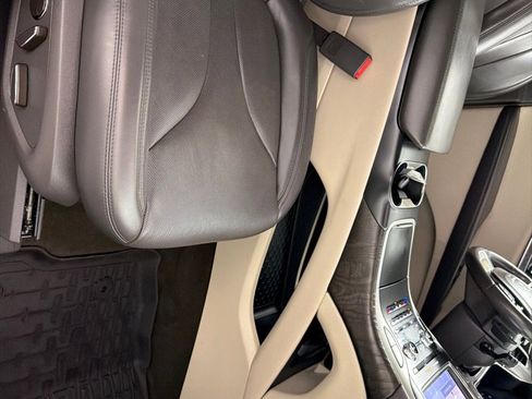 Used 2020 Lincoln Nautilus Reserve image 24