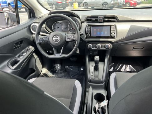 Used 2025 Nissan Versa S FWD image 38