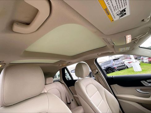 Used 2021 Mercedes-Benz GLC 300 4MATIC image 13