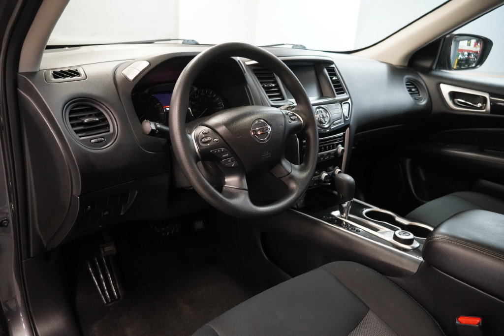 Used 2019 Nissan Pathfinder S AWD/4WD image 5
