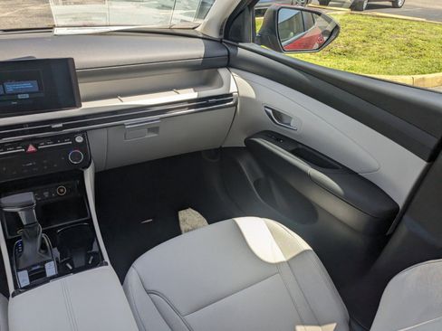 New 2025 Hyundai Tucson SEL image 17