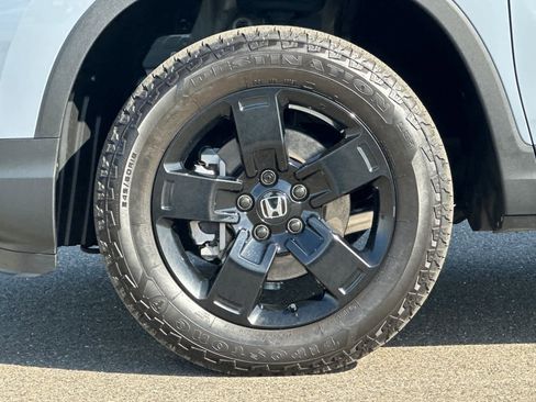 Certified 2024 Honda Ridgeline Black Edition image 32