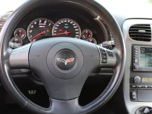 Used 2007 Chevrolet Corvette Z06 w/ Preferred Equipment Group RWD image 12