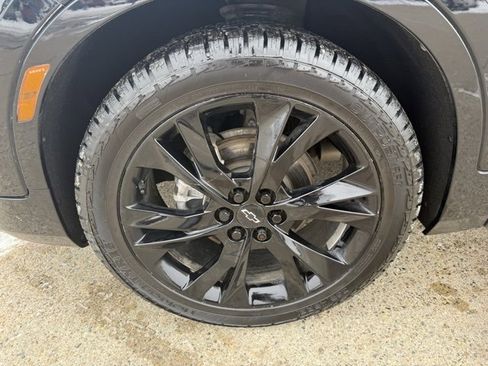 Used 2022 Chevrolet Blazer RS w/ LPO, Floor Liner Package image 9