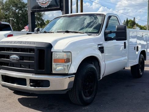 Used 2010 Ford F250 XL RWD image 3