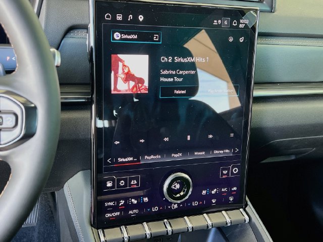 New 2027 GMC Terrain AT4 w/ Convenience Package III AWD/4WD image 10
