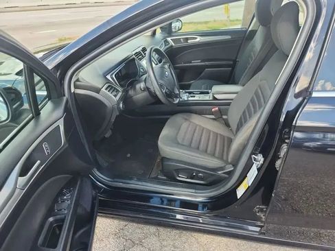 Used 2019 Ford Fusion SE image 8