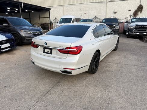 Used 2018 BMW 750i xDrive image 4