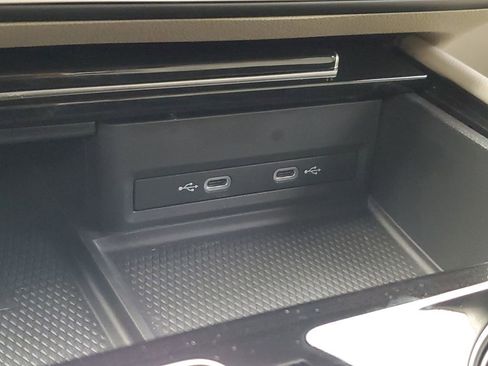 Used 2024 Volkswagen Atlas SE image 31