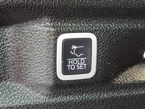 Used 2022 Jeep Grand Cherokee L Overland image 30