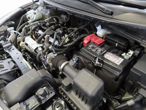 Used 2023 Nissan Versa S image 32