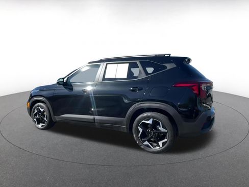 Used 2025 Kia Seltos S image 8