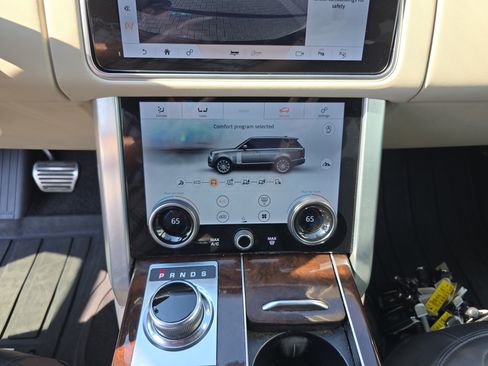 Used 2021 Land Rover Range Rover P525 Westminster Edition LWB AWD/4WD image 28