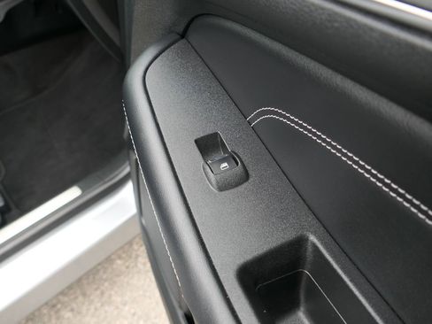 Used 2024 Ford Edge Titanium image 24