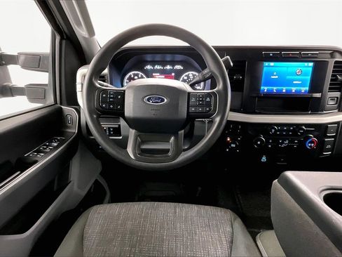 Used 2023 Ford F350 XLT image 8