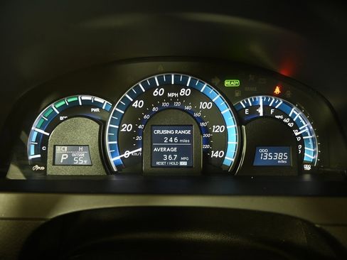 Used 2014 Toyota Camry LE image 24