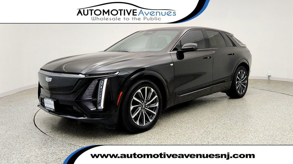 Used 2024 Cadillac Lyriq Sport RWD image 1