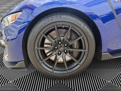 Used 2016 Ford Mustang Shelby GT350 w/ Track Package RWD image 9