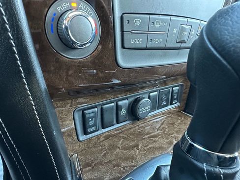 Used 2016 INFINITI QX80 Limited AWD 4dr SUV image 16