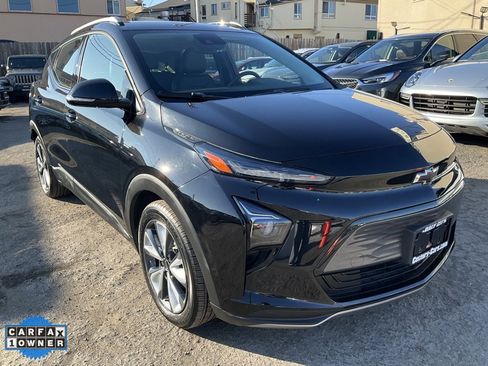 Used 2022 Chevrolet Bolt EUV LT w/ Convenience Package image 64