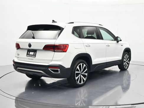 Used 2024 Volkswagen Taos SE FWD image 5
