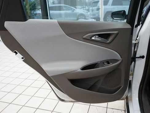 Used 2022 Chevrolet Malibu LS image 40