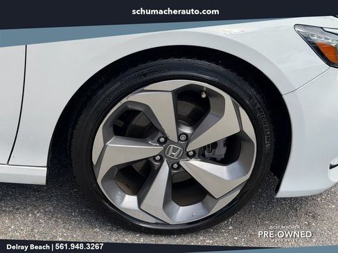 Used 2018 Honda Accord Touring image 9