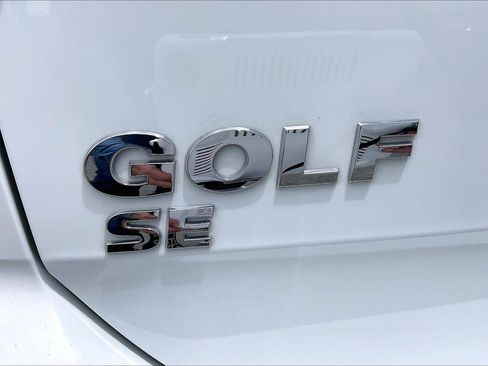 Used 2018 Volkswagen Golf SE FWD image 31