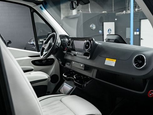 Used 2026 Mercedes-Benz Sprinter 3500 image 28