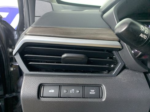 Used 2025 Nissan Altima 2.5 SV FWD image 16