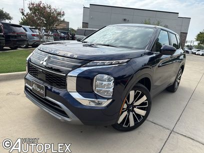 New 2025 Mitsubishi Outlander SE
