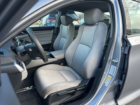 Used 2020 Honda Accord LX image 9