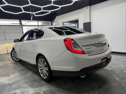 Used 2015 Lincoln MKS AWD w/ Technology Package image 3