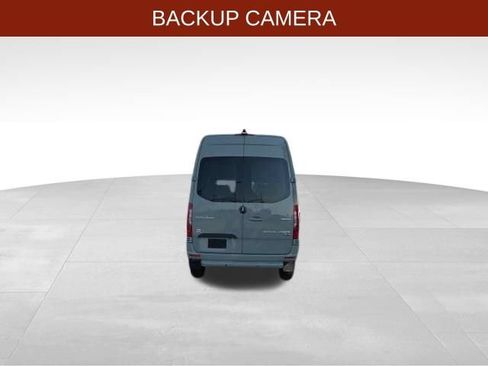 Used 2022 Mercedes-Benz Sprinter 2500 image 6