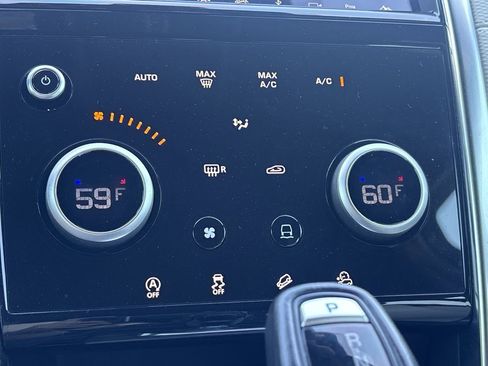 Used 2020 Land Rover Discovery Sport SE R-Dynamic image 24