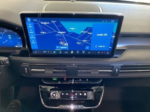 Certified 2023 Lincoln Corsair AWD w/ Equipment Group 102A image 27