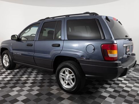 Used 2004 Jeep Grand Cherokee Laredo w/ Convenience Group AWD/4WD image 4