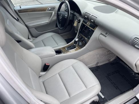 Used 2007 Mercedes-Benz C 230 Sedan image 22