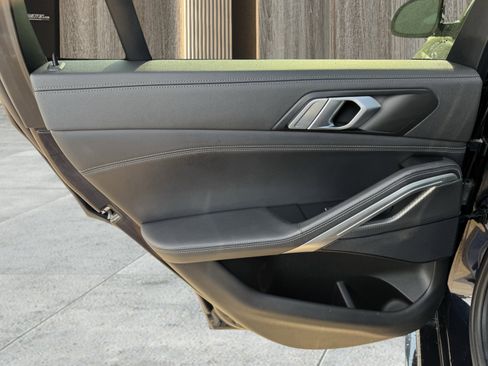 Used 2023 BMW X6 xDrive40i w/ M Sport Package image 24