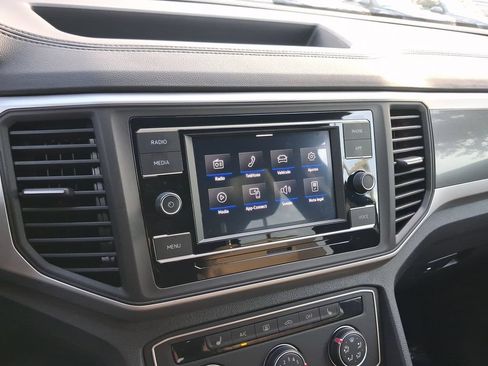 Used 2023 Volkswagen Atlas Cross Sport SE FWD image 25
