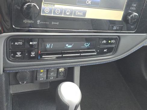 Used 2017 Toyota Corolla L image 28