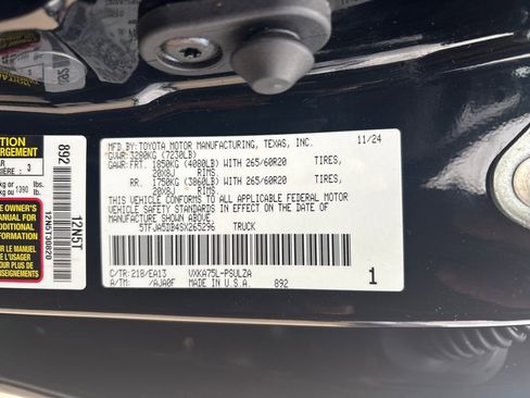 Used 2025 Toyota Tundra Limited image 34