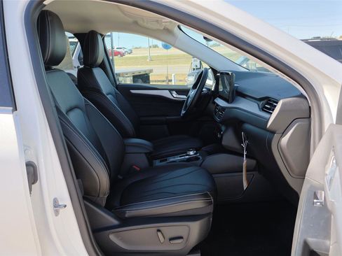 New 2025 Ford Escape SE w/ PHEV Premium Package image 32