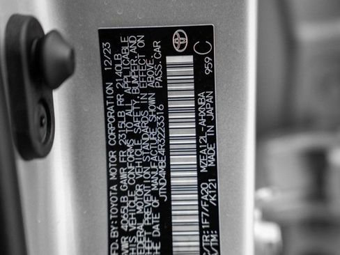 Used 2024 Toyota Corolla SE image 36