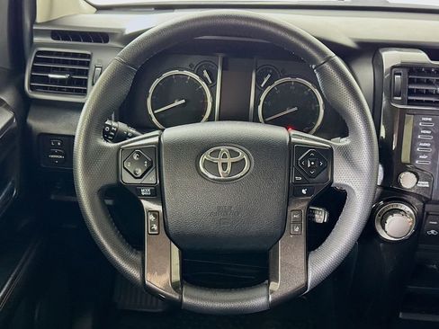 Certified 2020 Toyota 4Runner TRD Off-Road Premium AWD/4WD image 14